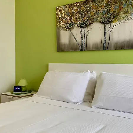 Airuno Rooms Konukevi