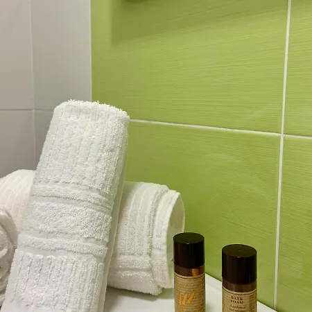 Airuno Rooms 3*