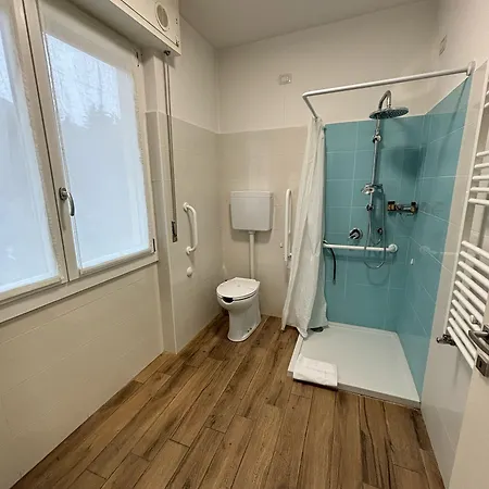 Airuno Rooms Konukevi Airuno