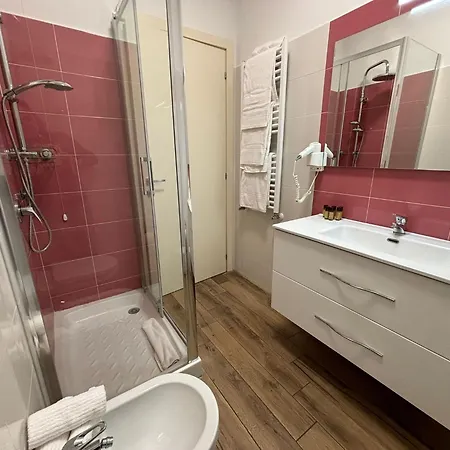 Airuno Rooms Guest house *
