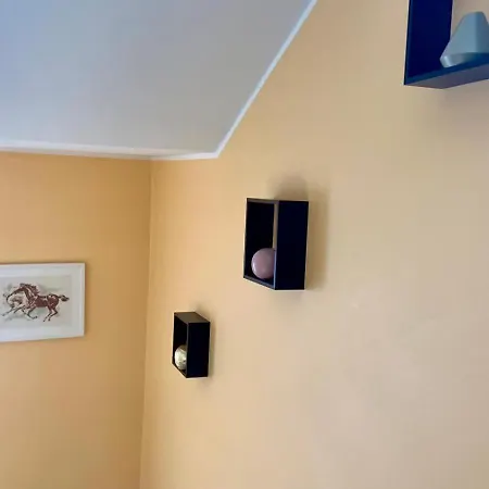 Airuno Rooms Guest house *