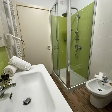 Airuno Rooms 3*